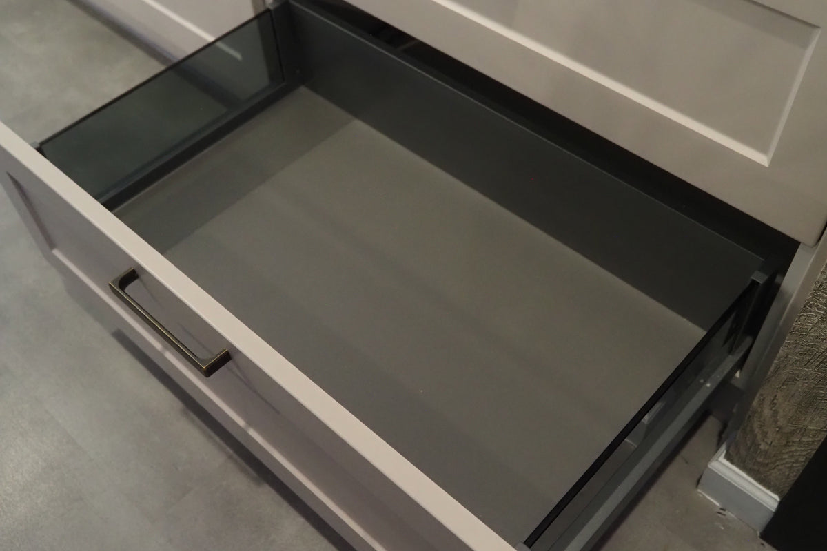 Wren Infinity Plus Shaker Chelsea Juratek Cashmere Matte Kitchen