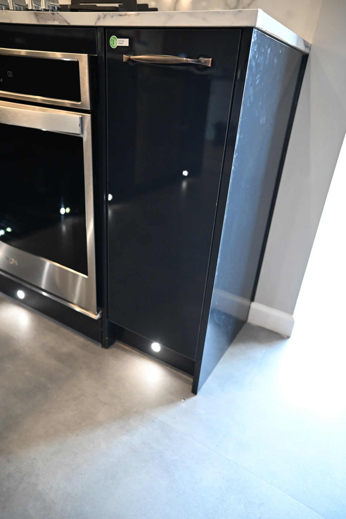 Wren Autograph Navy Blue Gloss Kitchen
