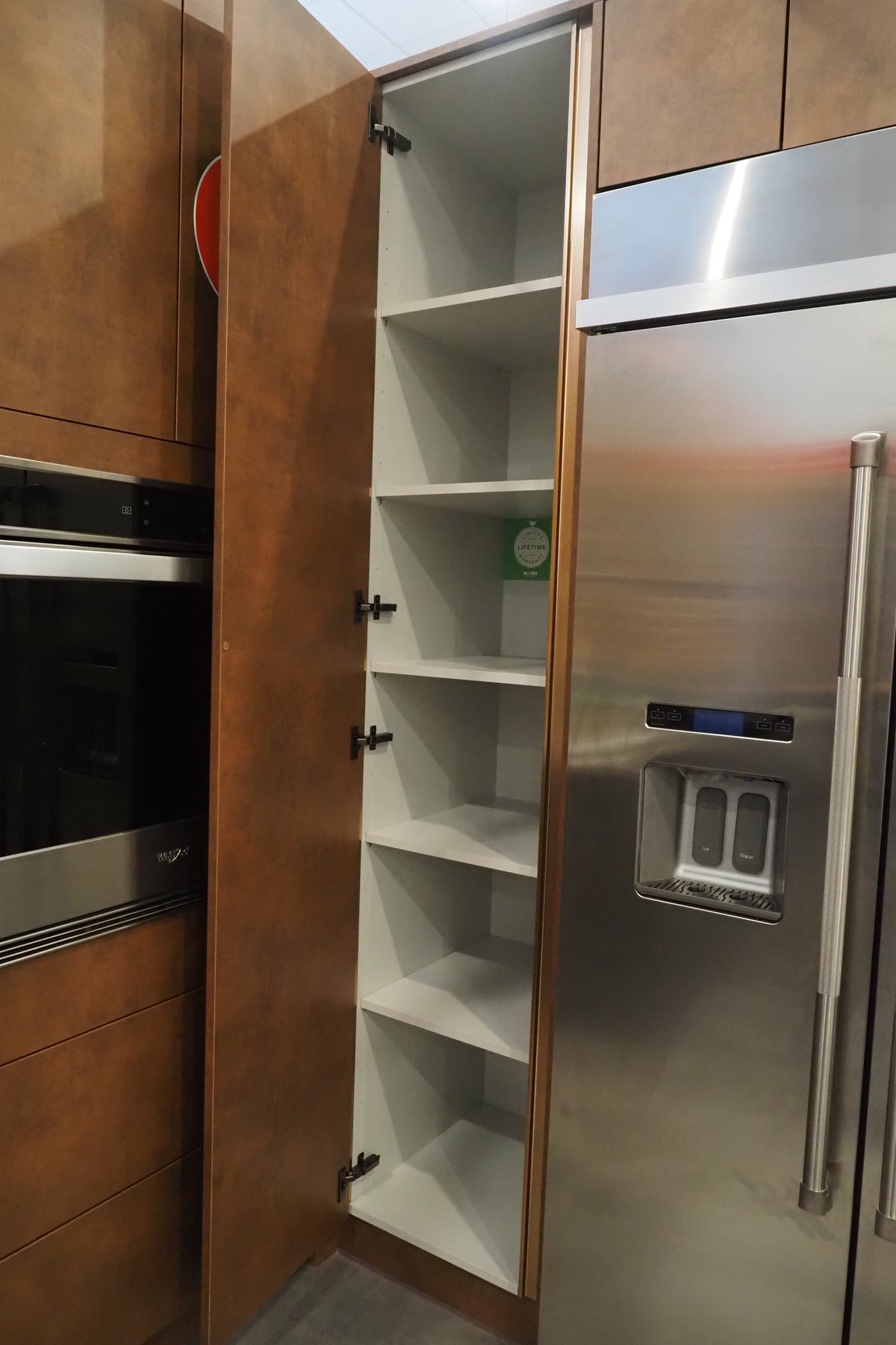 Wren Milano Modern Kitchen with Island & JennAir Appliances