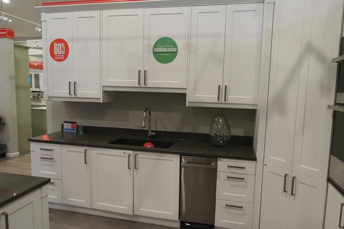 Wren Shaker Chelsea Juratek Pillow Matte Kitchen with JennAir Appliances