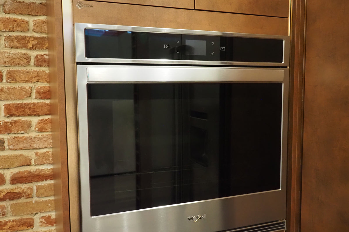 Wren Milano Modern Kitchen with Island & JennAir Appliances