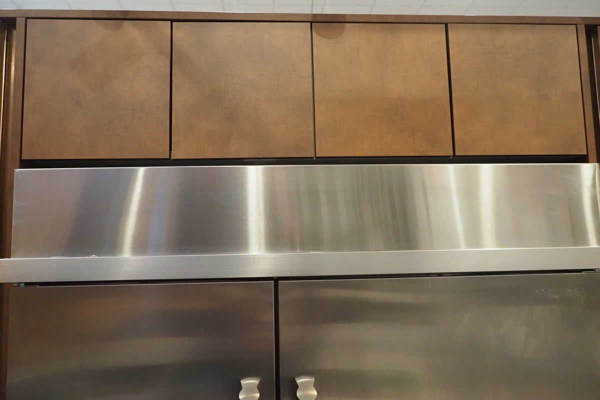 Wren Milano Modern Kitchen with Island & JennAir Appliances