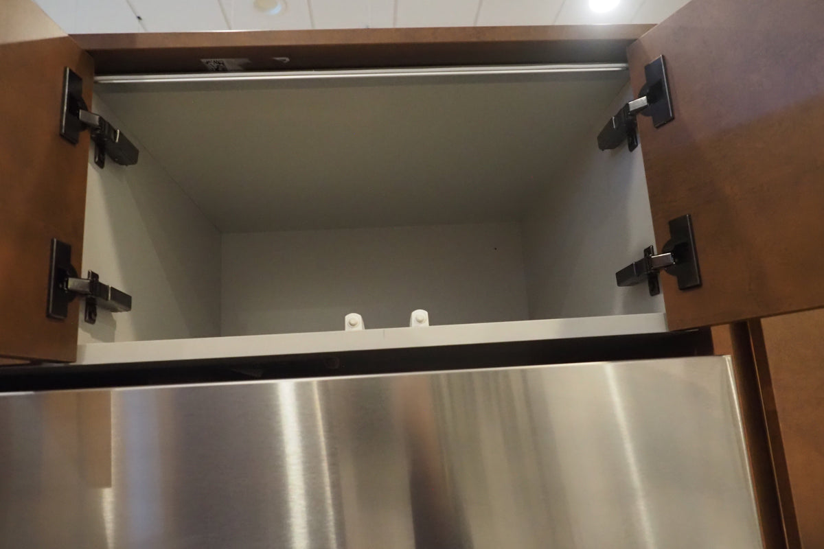Wren Milano Modern Kitchen with Island & JennAir Appliances