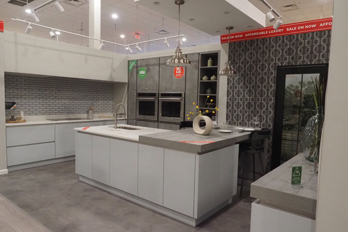 Wren Milano Modern Kitchen with Island & Appliances