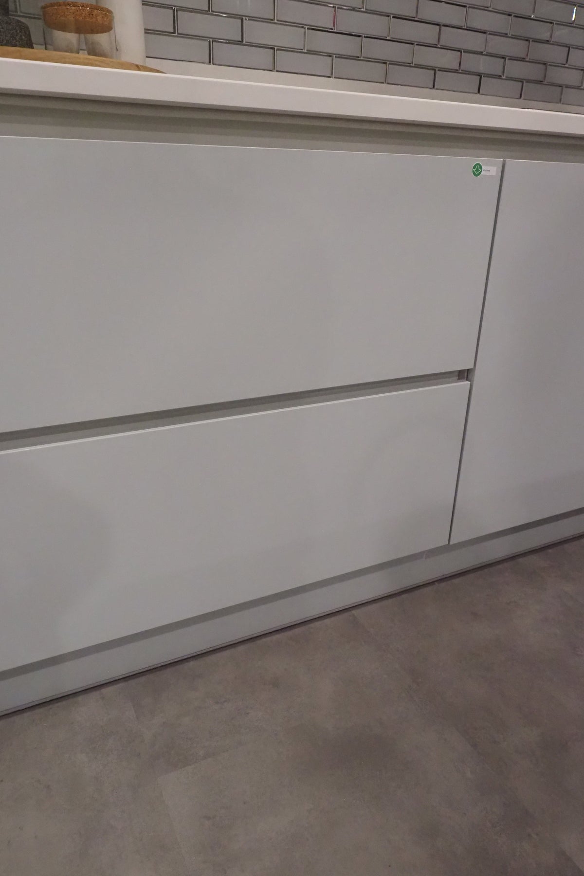 Wren Milano Modern Kitchen with Island & Appliances
