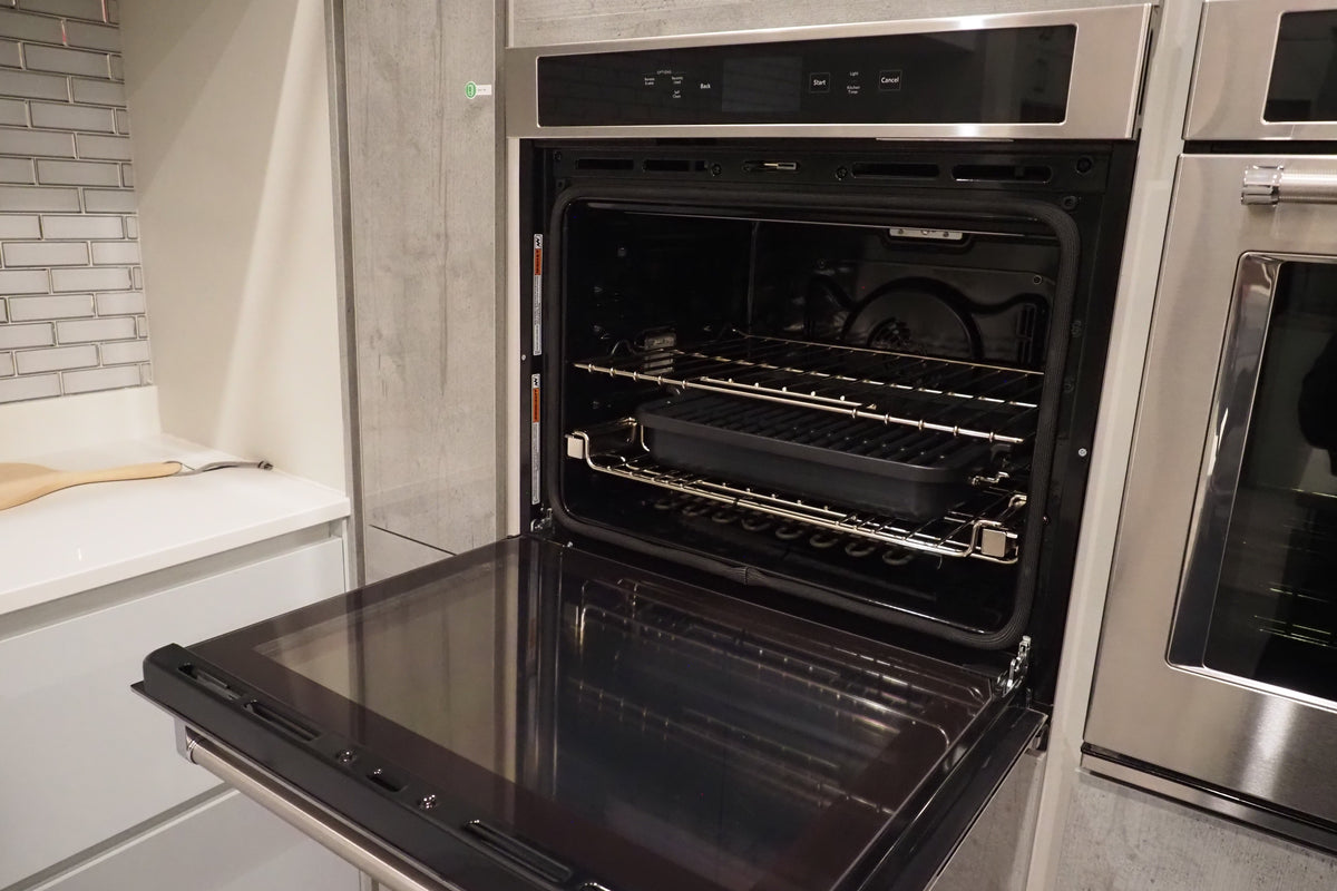 Wren Milano Modern Kitchen with Island & Appliances