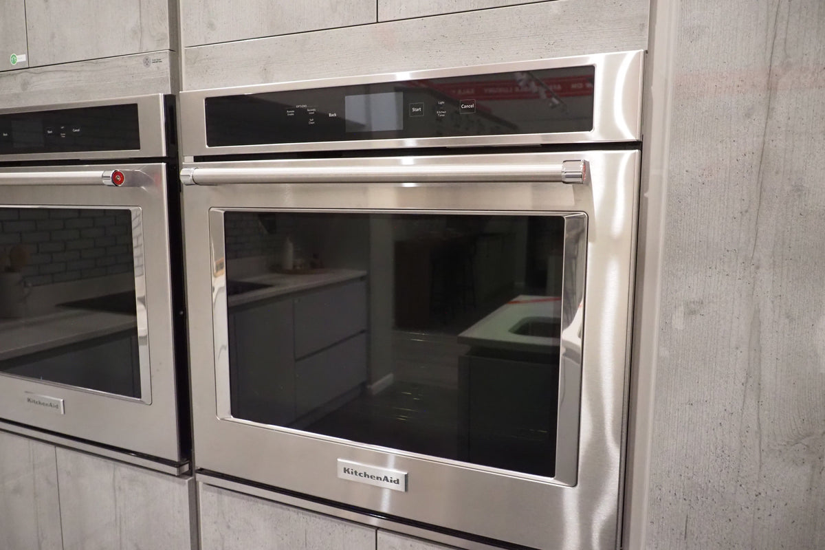 Wren Milano Modern Kitchen with Island & Appliances