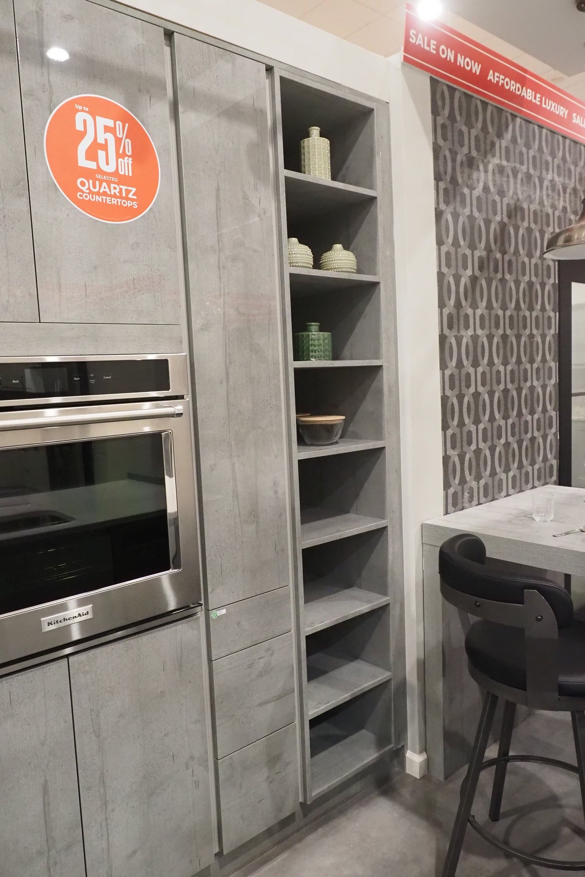 Wren Milano Modern Kitchen with Island & Appliances