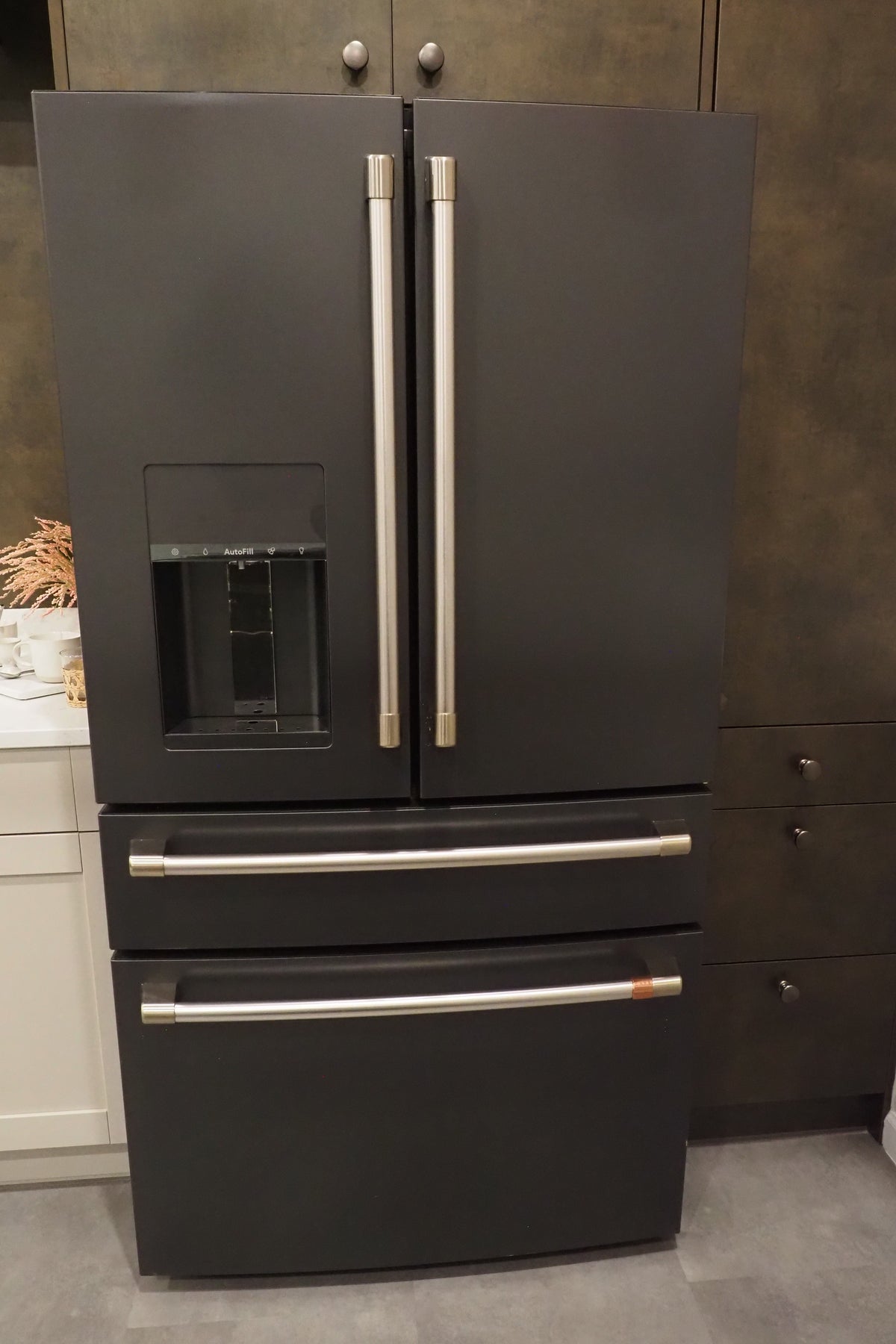 Wren Shaker Forest Classic and Metallic Bronze Matte Kitchen