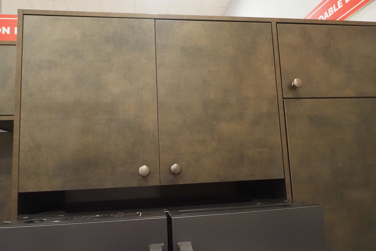 Wren Shaker Forest Classic and Metallic Bronze Matte Kitchen