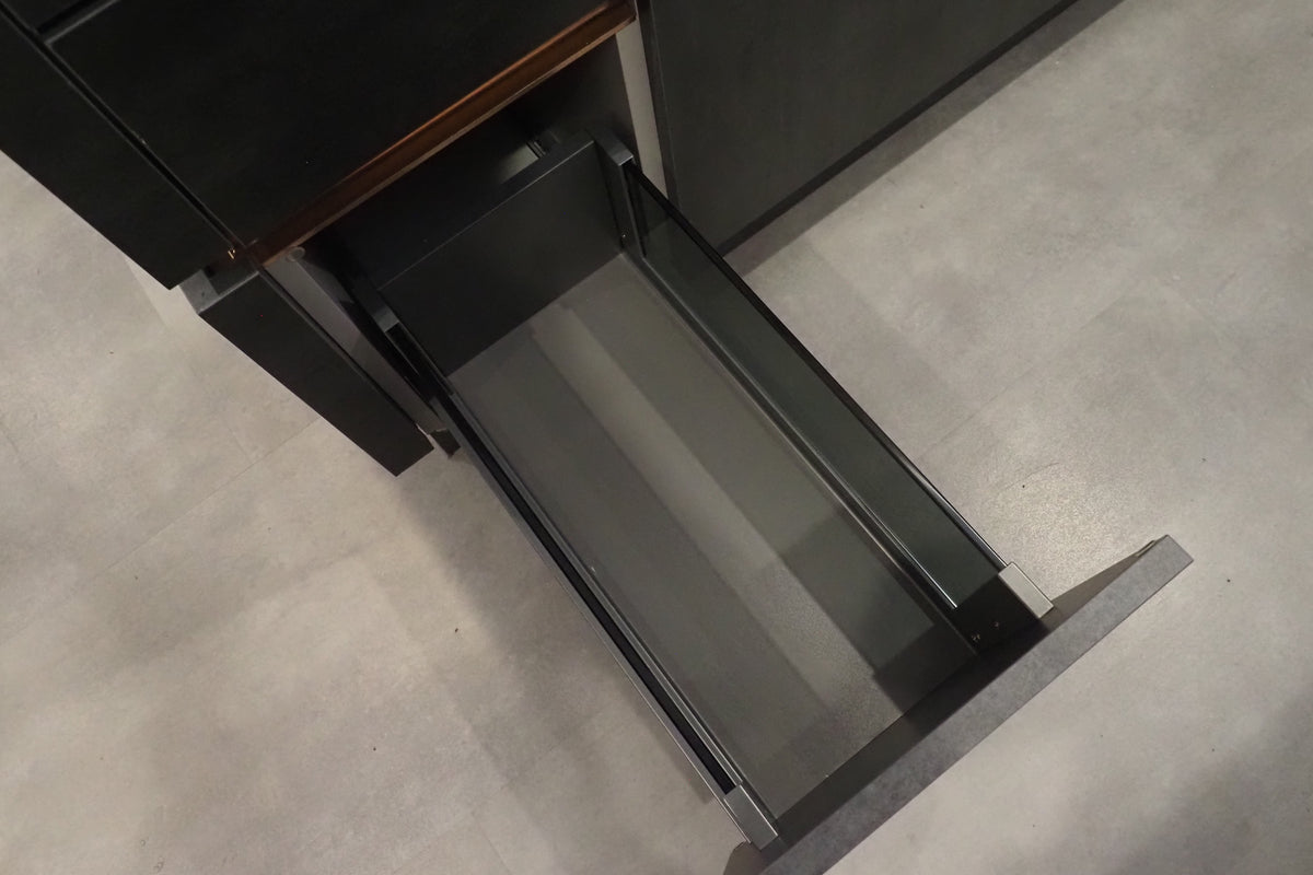 Wren Milano Modern Kitchen with Island & JennAir Appliances