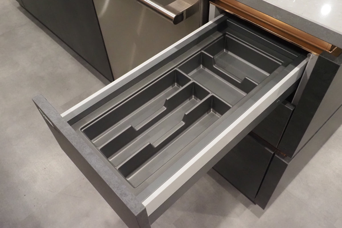 Wren Milano Modern Kitchen with Island & JennAir Appliances