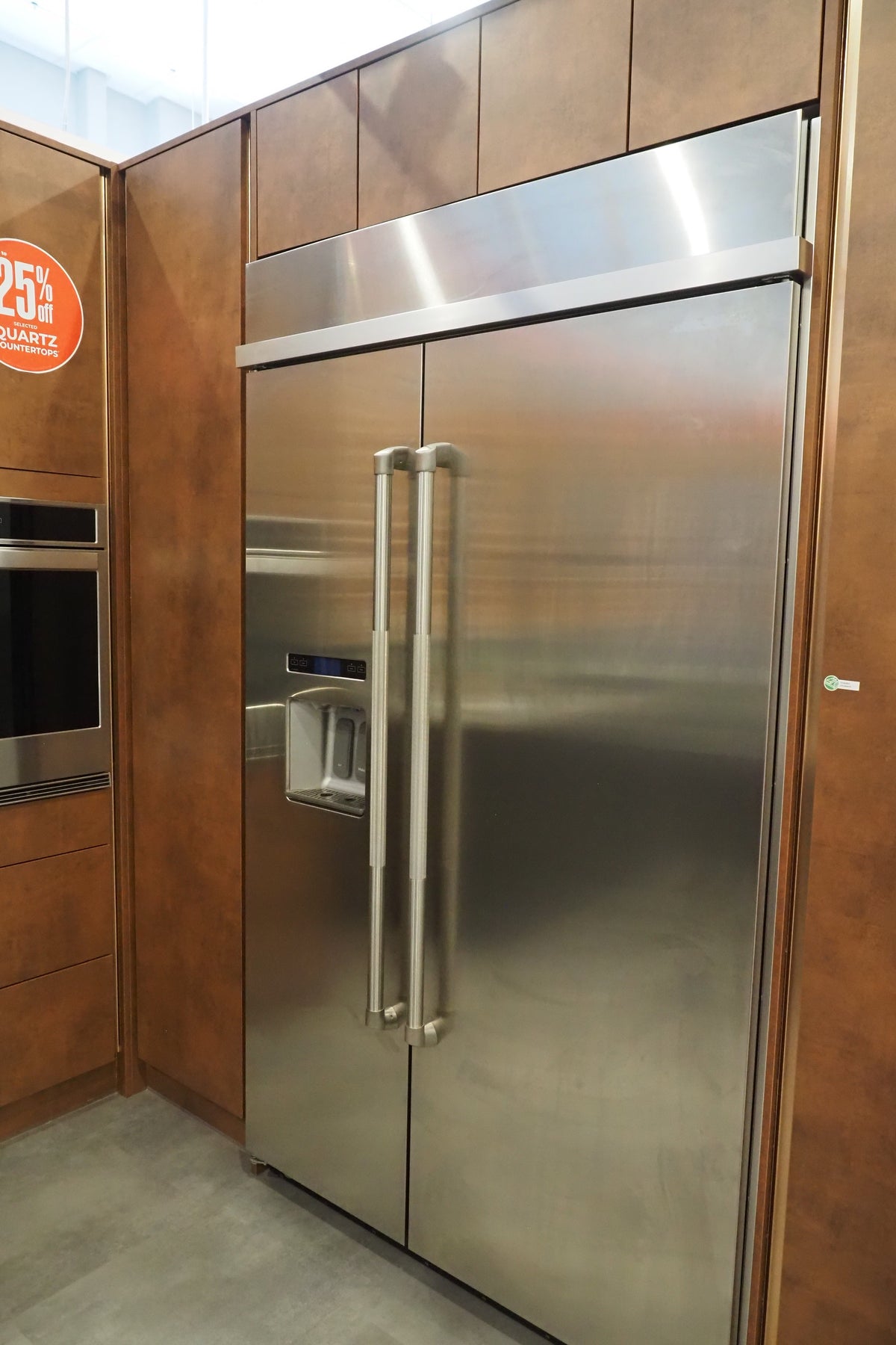 Wren Milano Modern Kitchen with Island & JennAir Appliances
