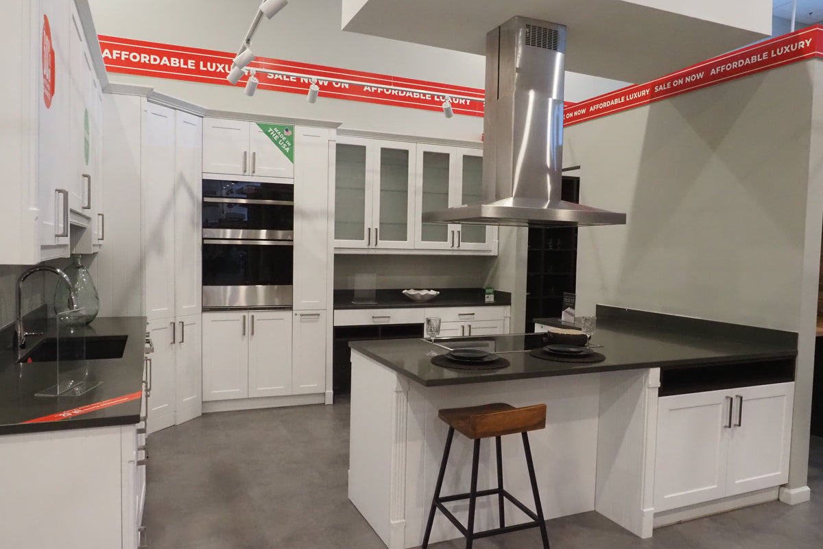 Wren Shaker Chelsea Juratek Pillow Matte Kitchen with JennAir Appliances