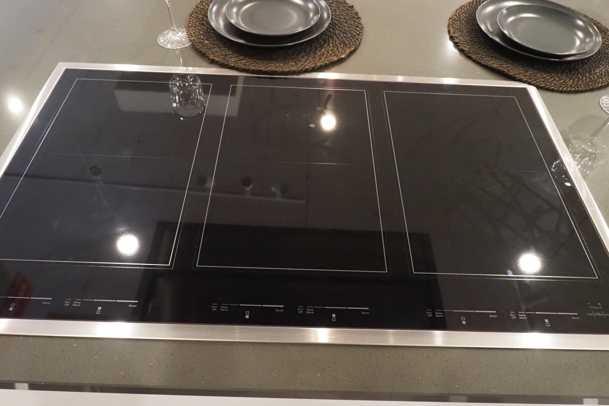 Wren Shaker Chelsea Juratek Pillow Matte Kitchen with JennAir Appliances