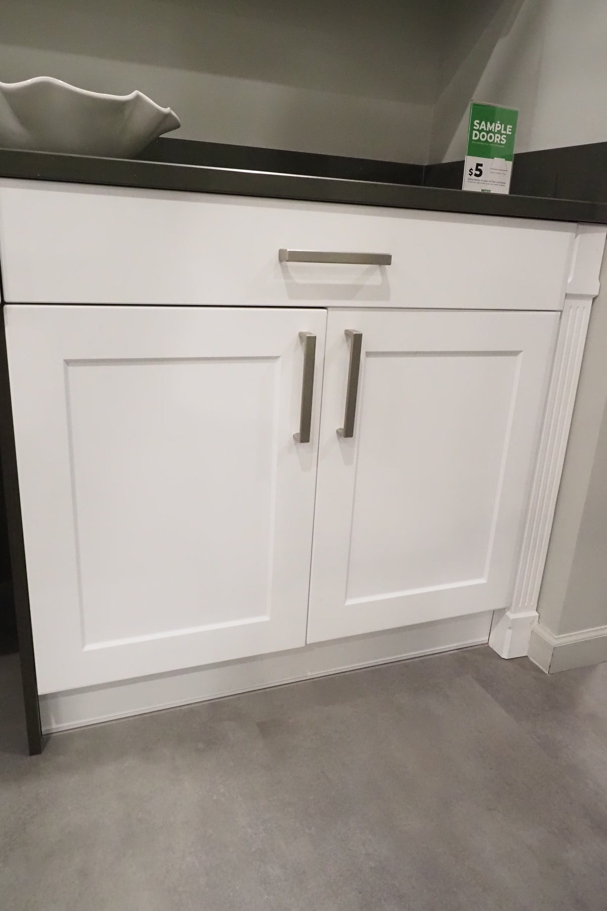 Wren Shaker Chelsea Juratek Pillow Matte Kitchen with JennAir Appliances