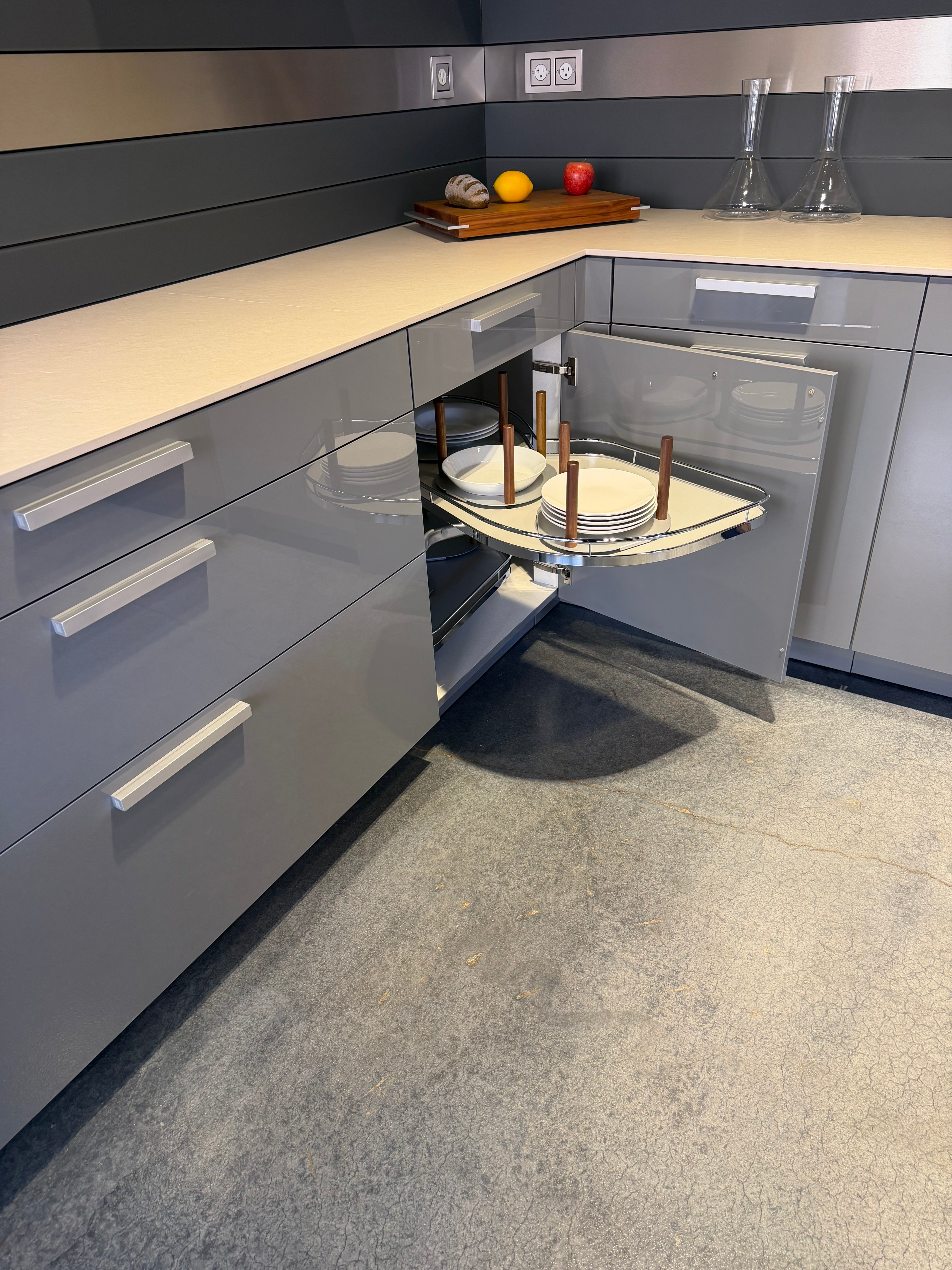 Poggenpohl Artesio Modern Grey and Wood Veneer Kitchen with Island and Wolf & Sub-Zero Appliances