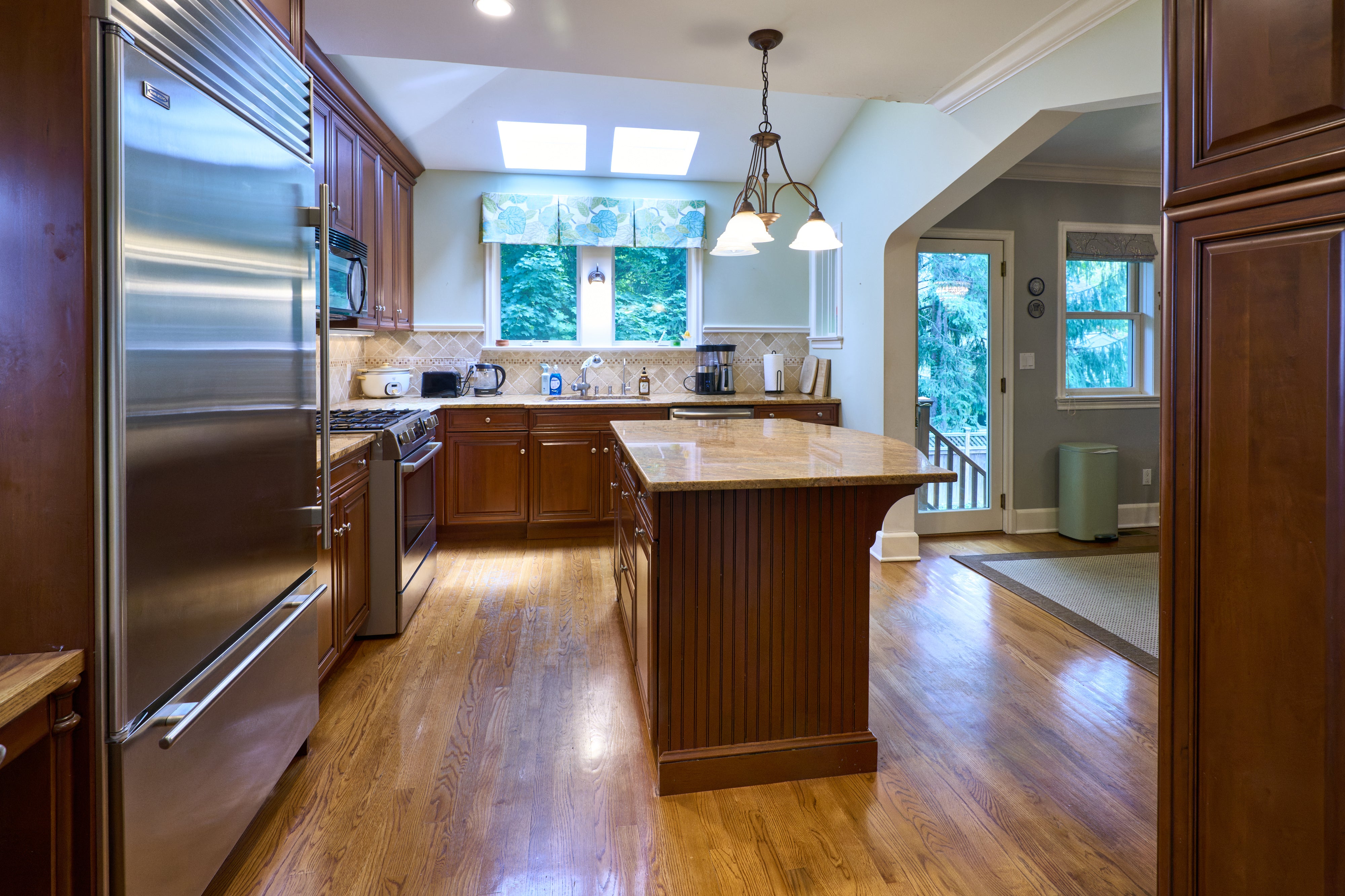 Brookhaven Traditional Wooden Kitchen with Island & Sub-Zero Refrigerator