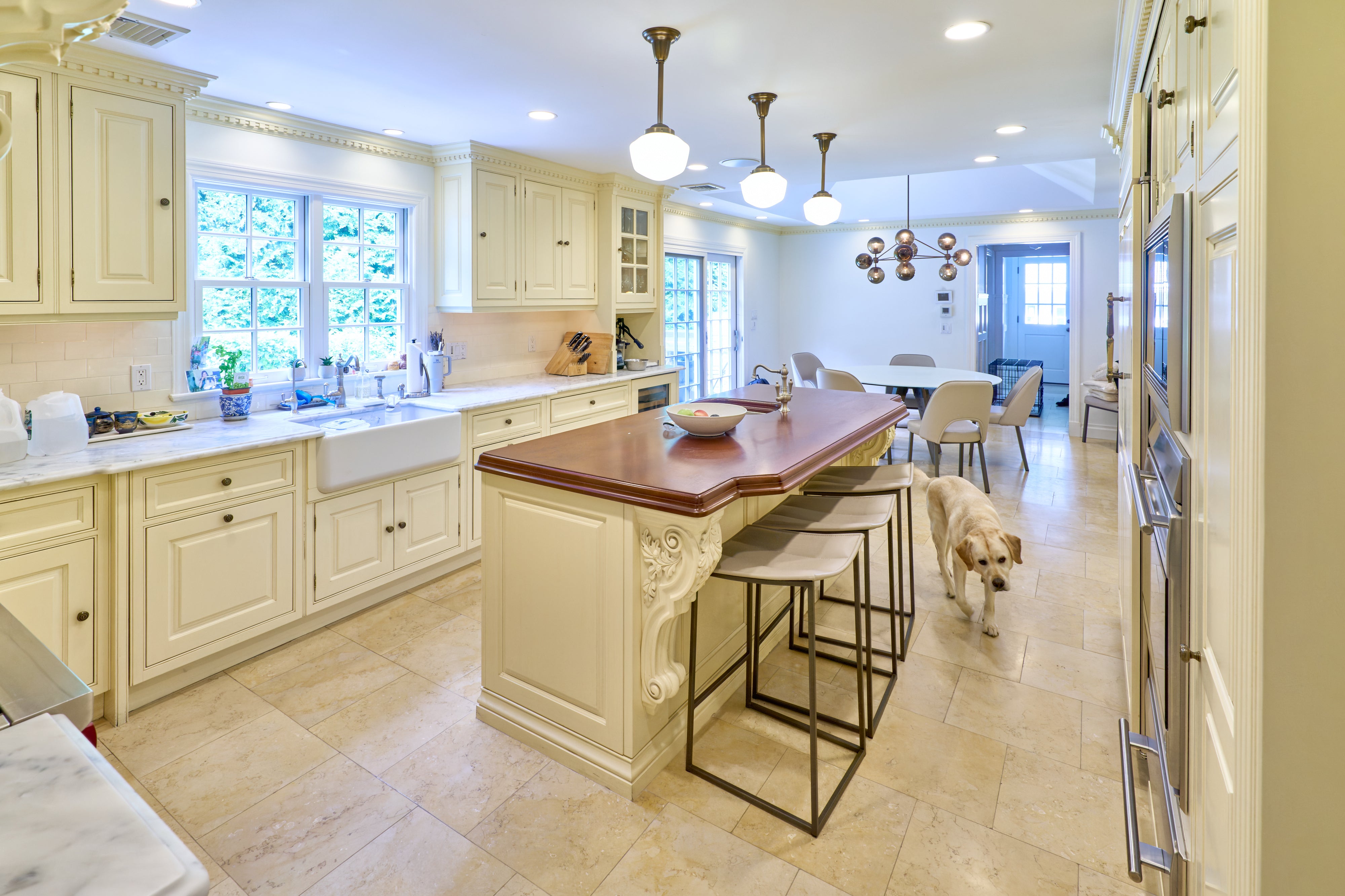 Cuisine André Julien Traditional Mannequin Cream Kitchen with Island
