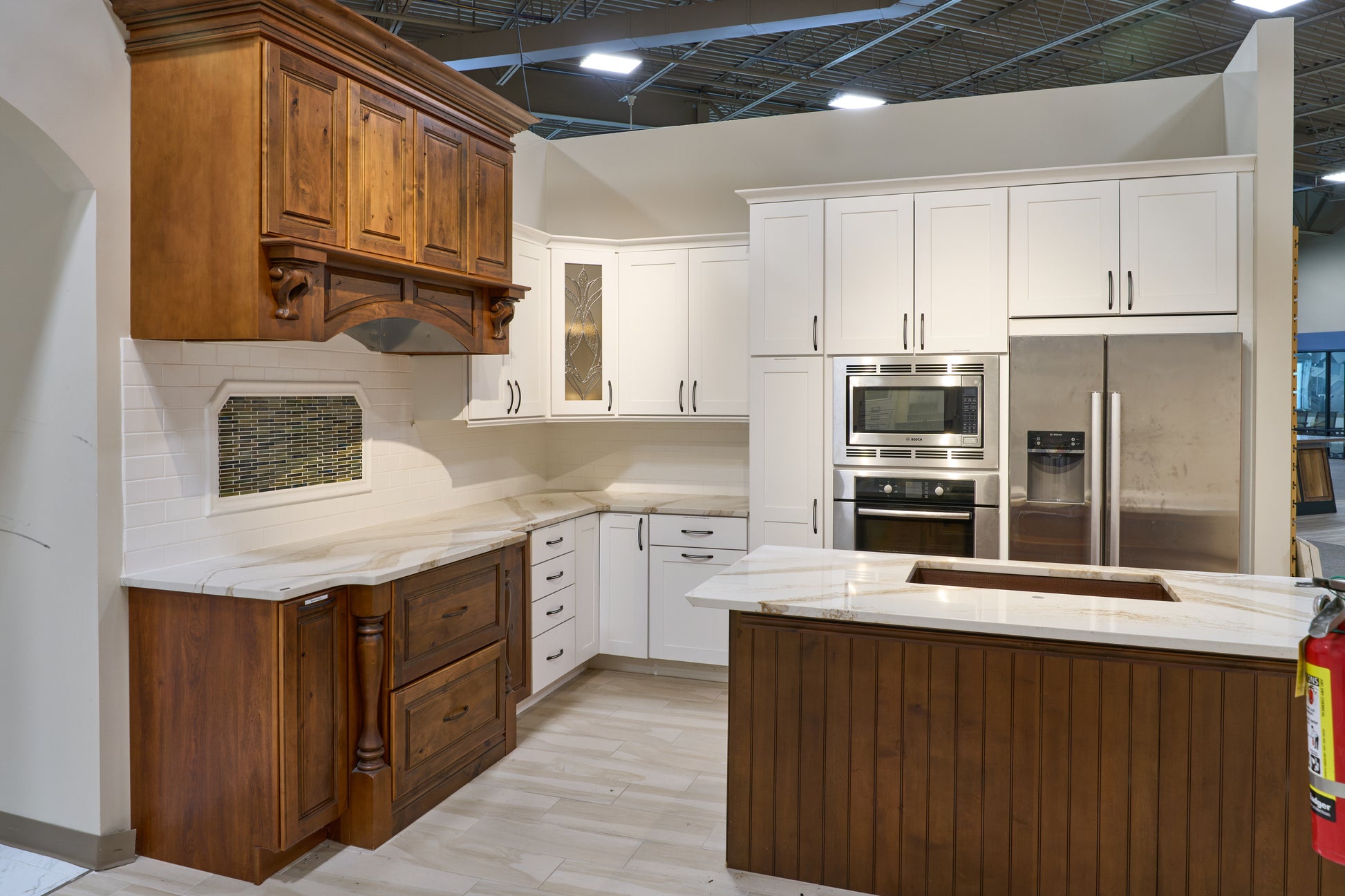 Transitional style white painted wood kitchen with professional appliances