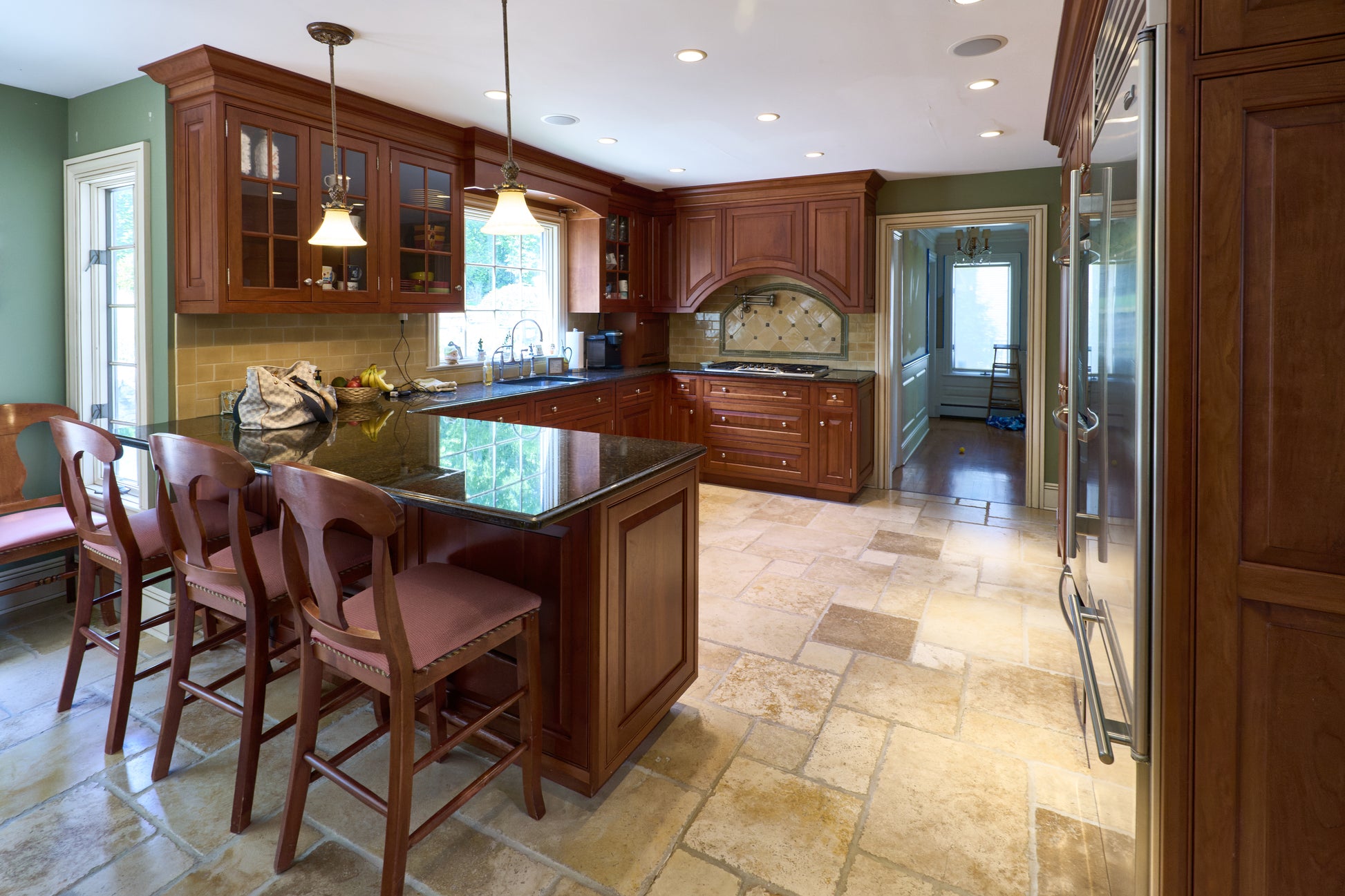 "The Biltmore" Traditional Natural Wood Finish Kitchen with Appliances