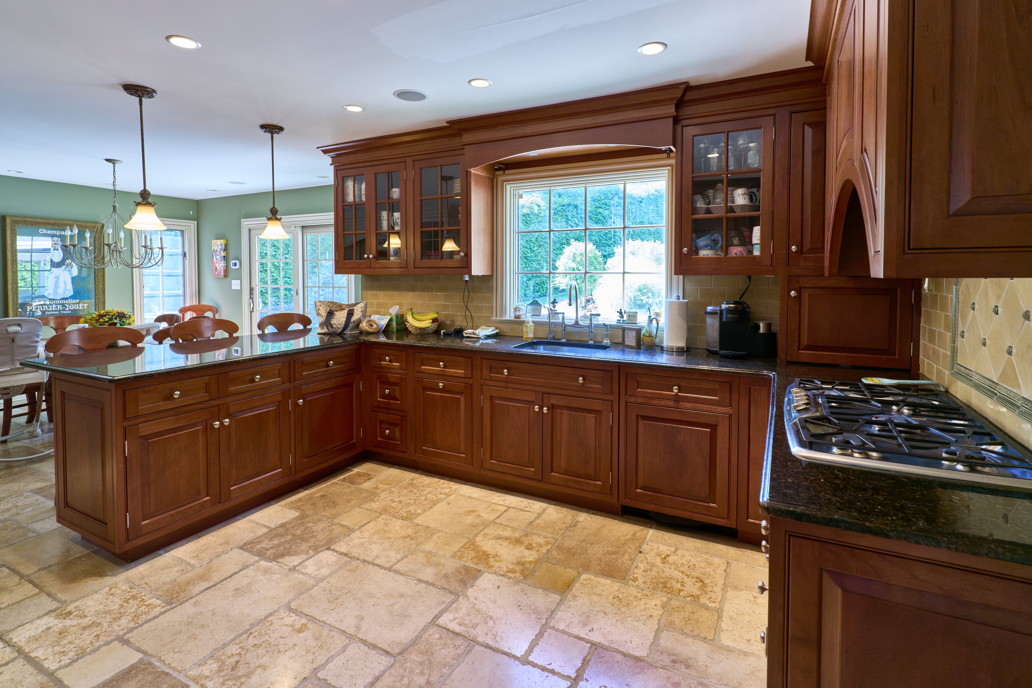 "The Biltmore" Traditional Natural Wood Finish Kitchen with Appliances