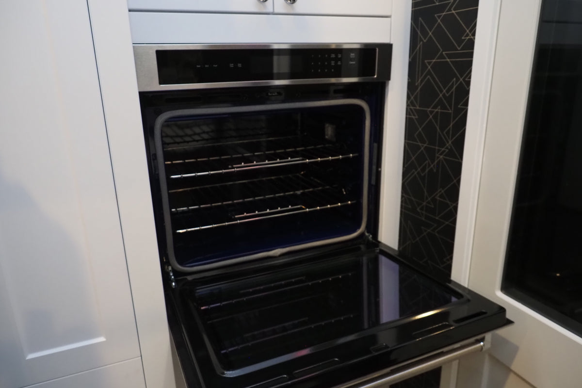 Wren Shaker White & Grey Matte Kitchen with KitchenAid Appliances