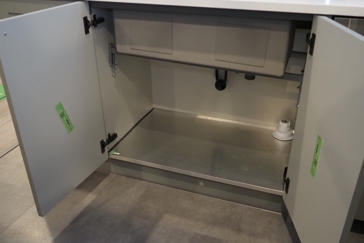 Wren Shaker White & Grey Matte Kitchen with KitchenAid Appliances