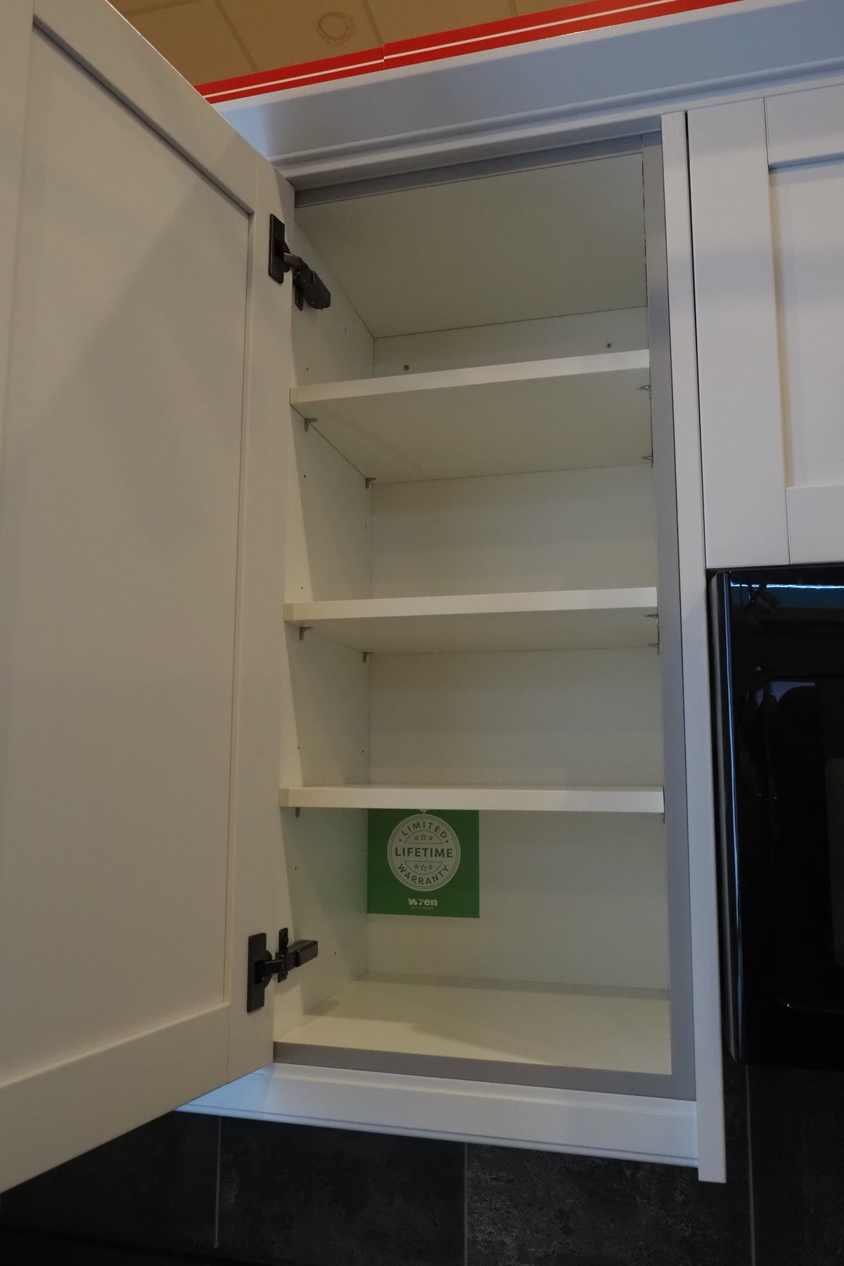 Wren Shaker Forest Classic Chalk White Grain Kitchen