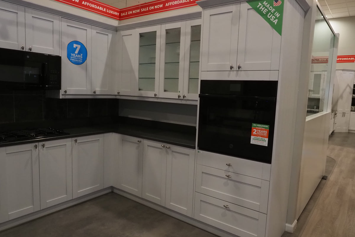 Wren Shaker Forest Classic Chalk White Grain Kitchen