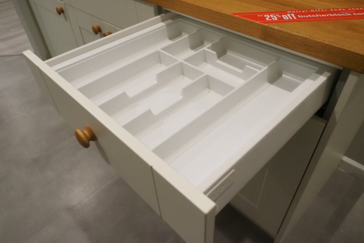 Wren Shaker Classic Cream Matte Kitchen