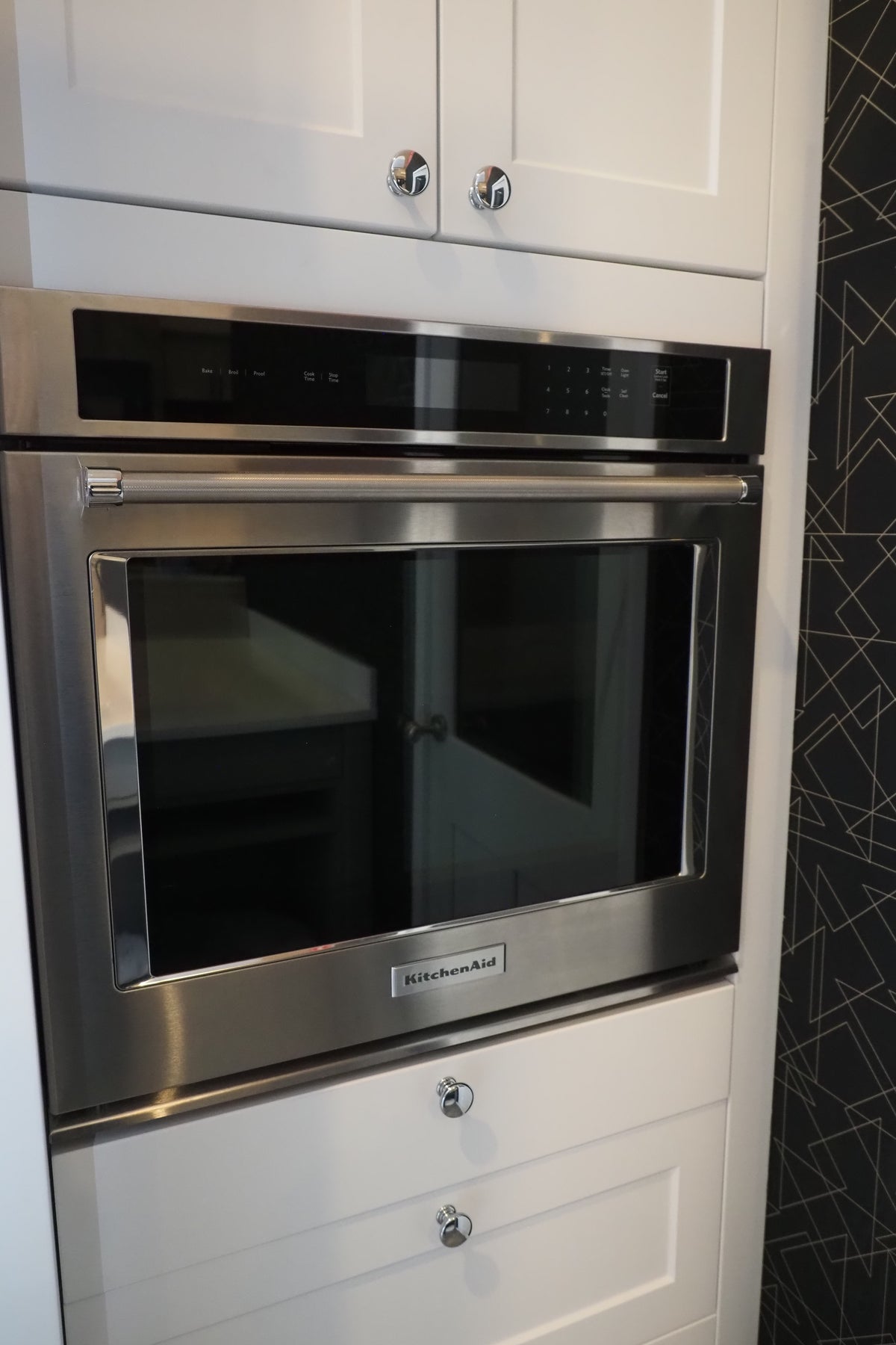 Wren Shaker White & Grey Matte Kitchen with KitchenAid Appliances