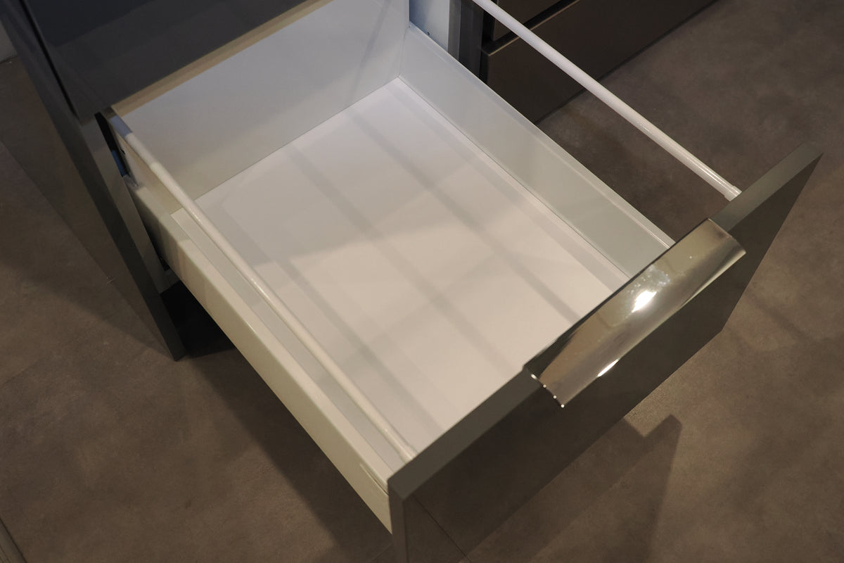 Wren Autograph Lava Gray Gloss Kitchen