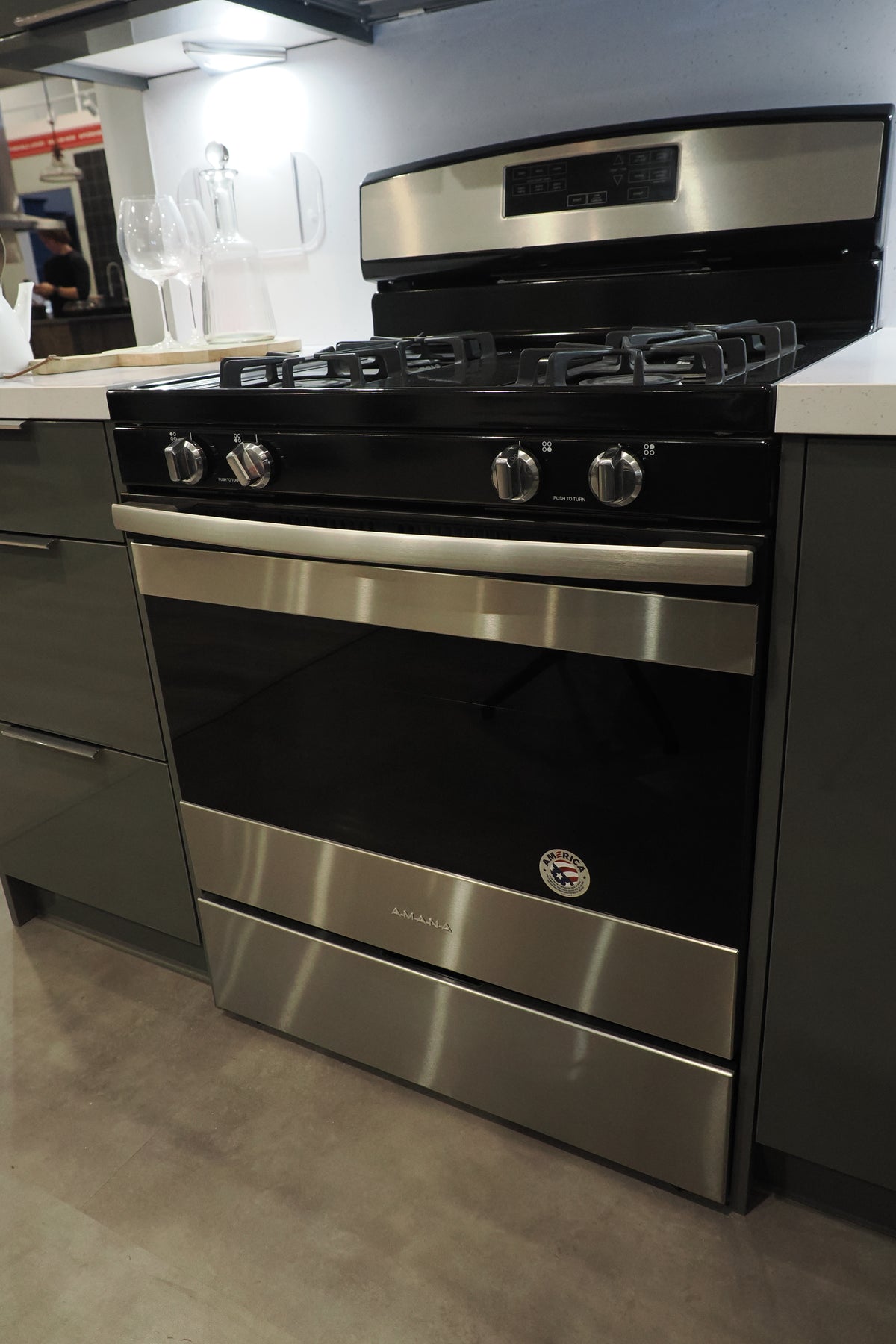 Wren Autograph Lava Gray Gloss Kitchen