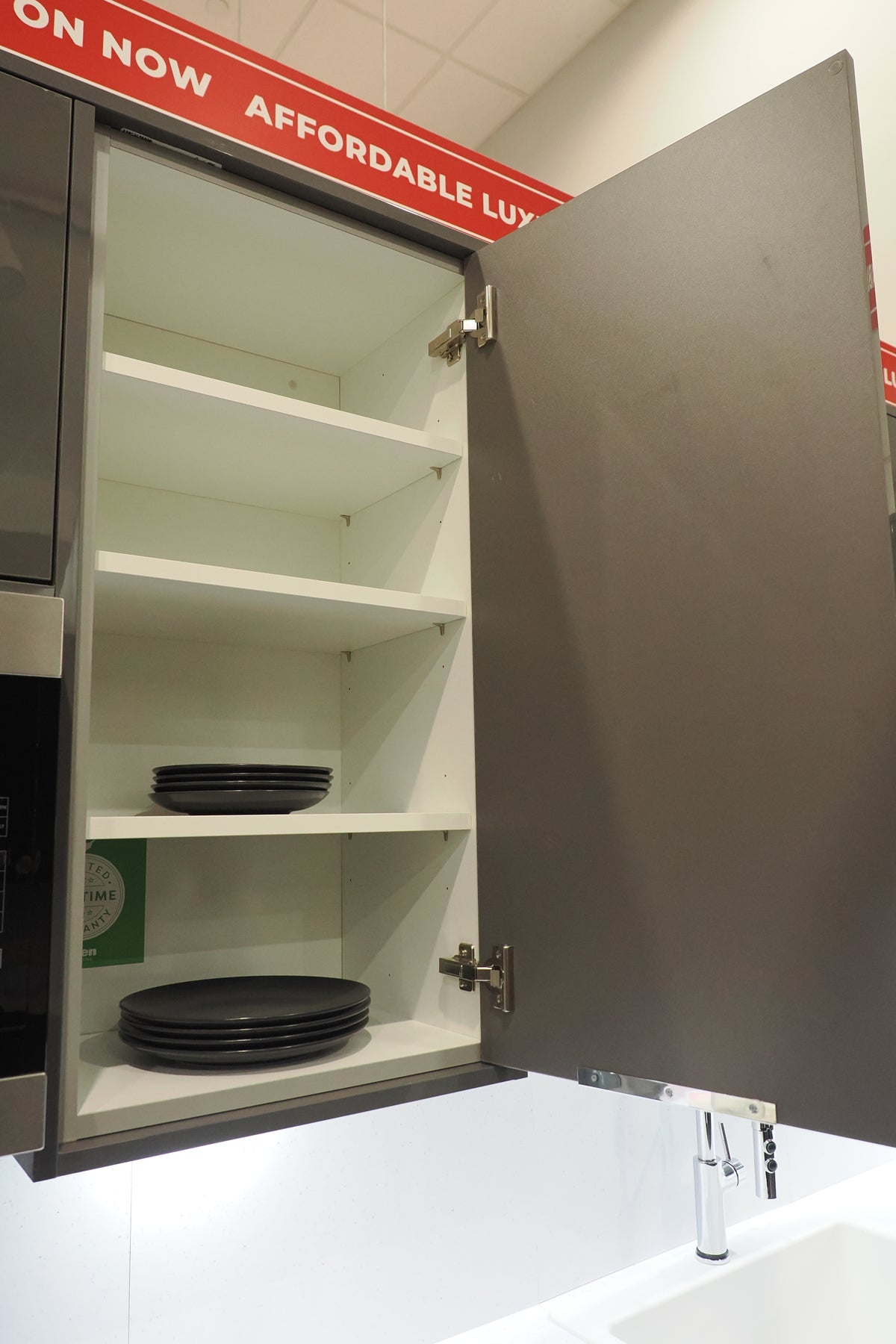 Wren Autograph Lava Gray Gloss Kitchen