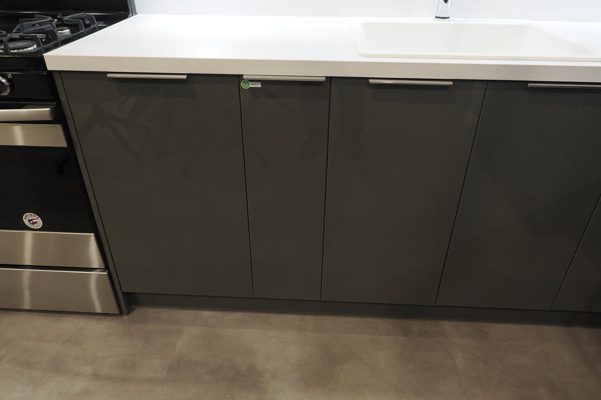 Wren Autograph Lava Gray Gloss Kitchen