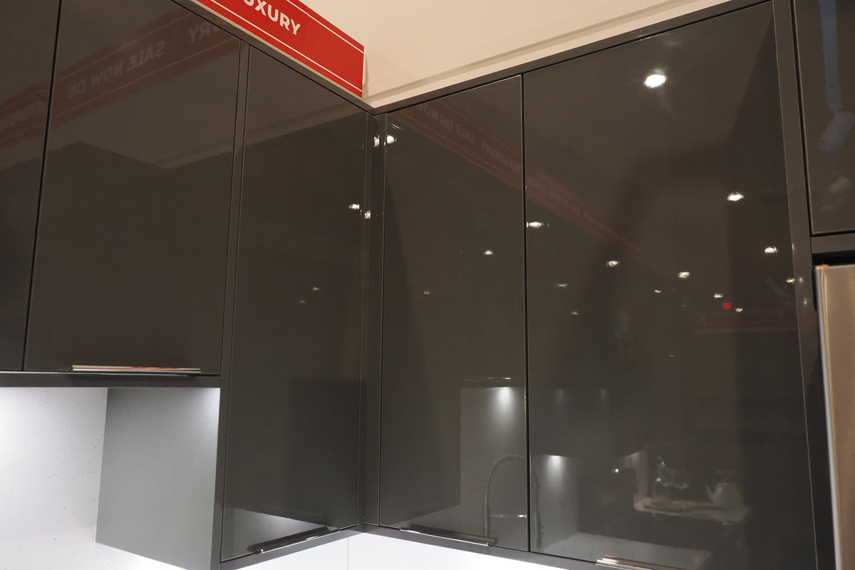 Wren Autograph Lava Gray Gloss Kitchen