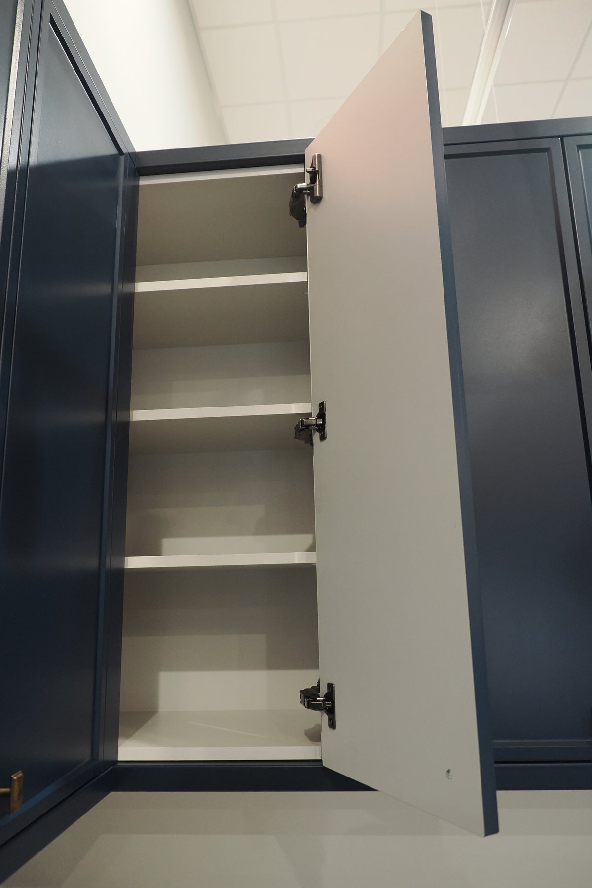 Wren Shaker Navy Blue Kitchen Corner