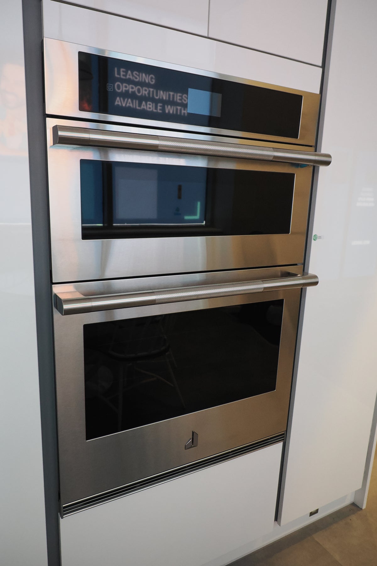 Wren Milano High Gloss White Kitchen with Island