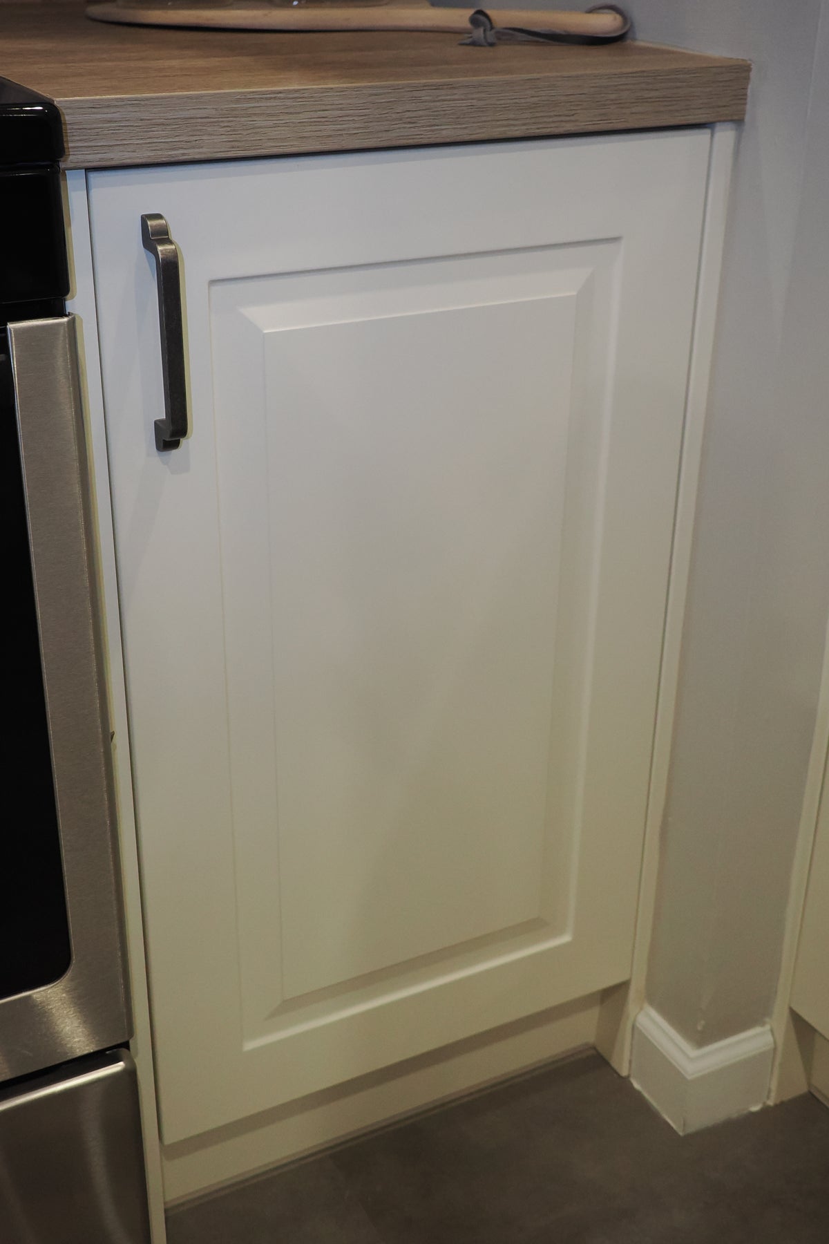 Wren Architect Cream Matte Kitchen