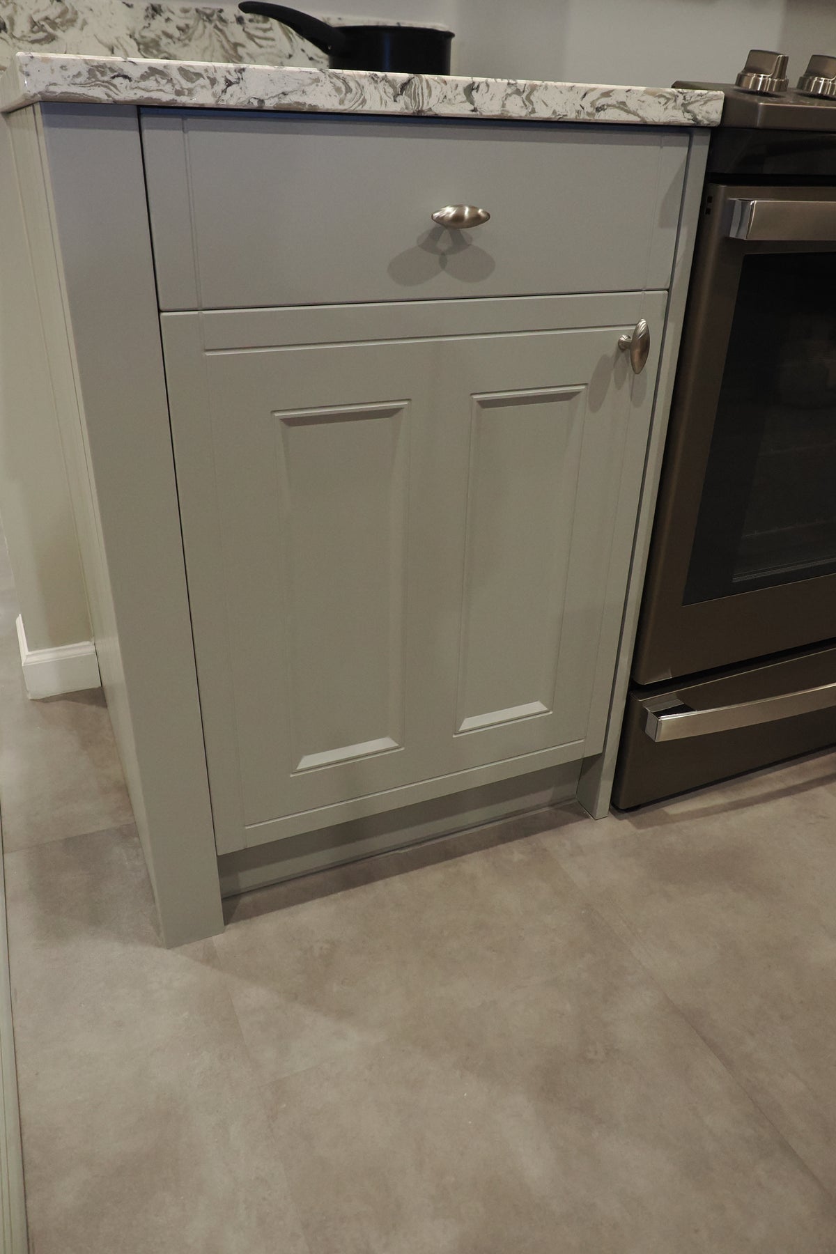 Wren Country Juratek Ash Gray Matte Kitchen