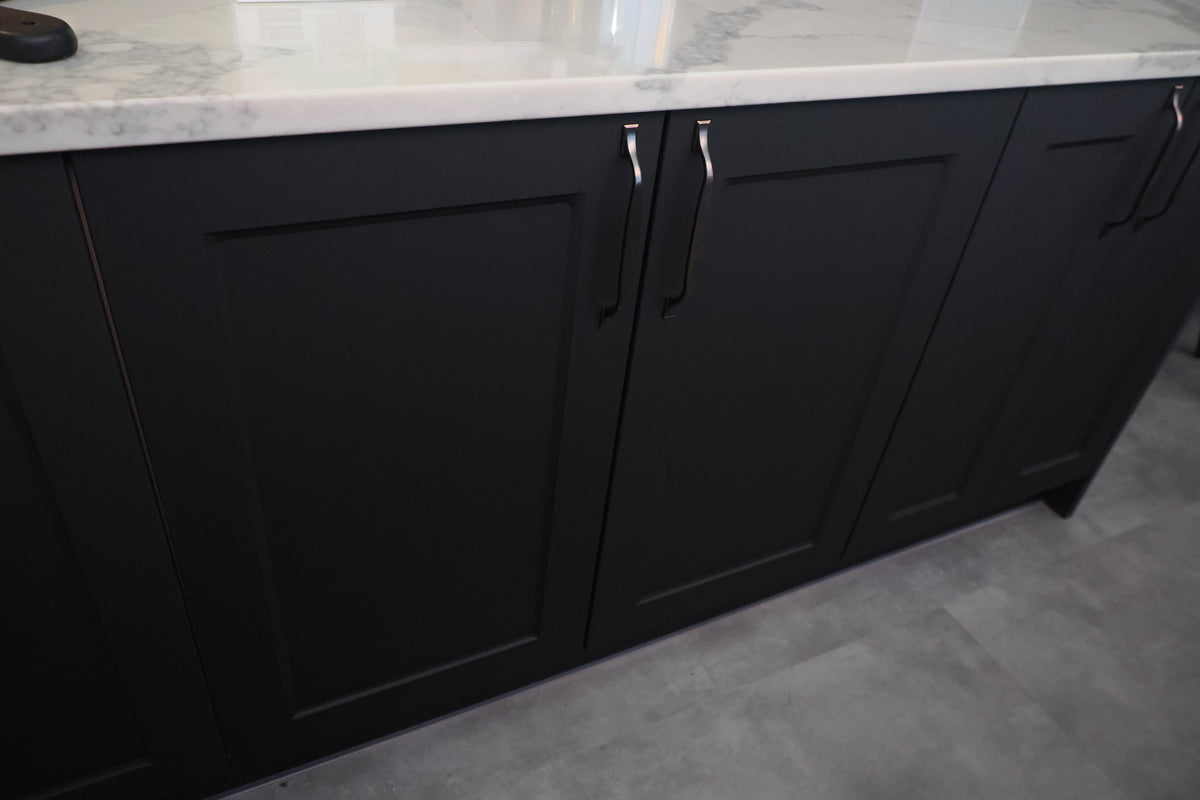 Wren Shaker Chelsea Juratek Black Kitchen with Island