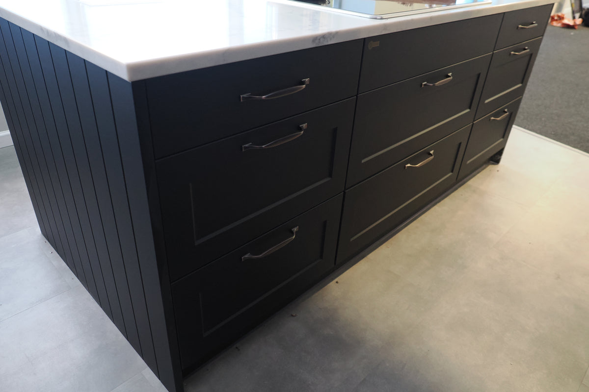 Wren Shaker Chelsea Juratek Black Kitchen with Island