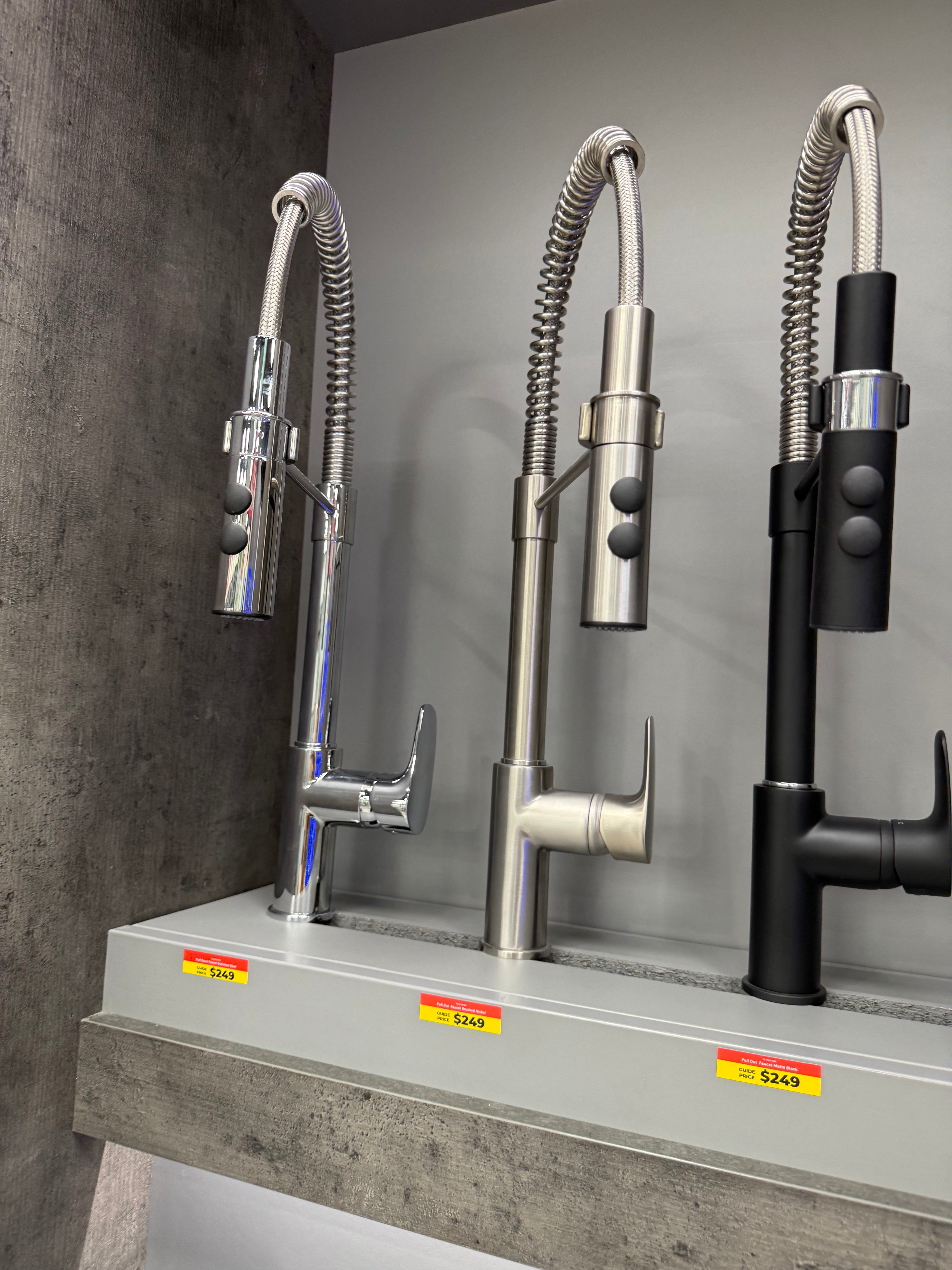Pull-Out Kitchen Faucet in Brushed Nickel