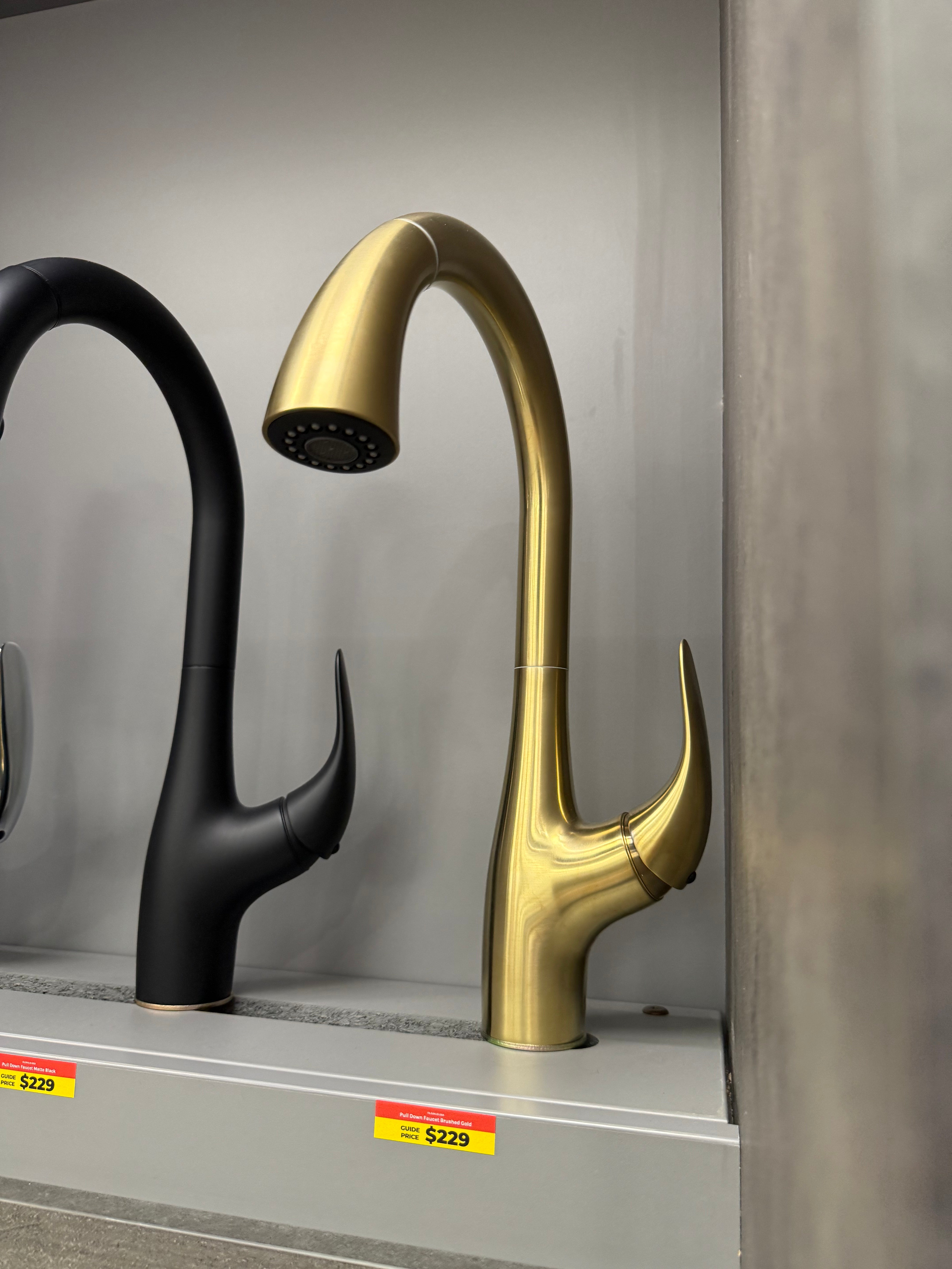 Single Lever Pull Down Kitchen Faucet in Gold