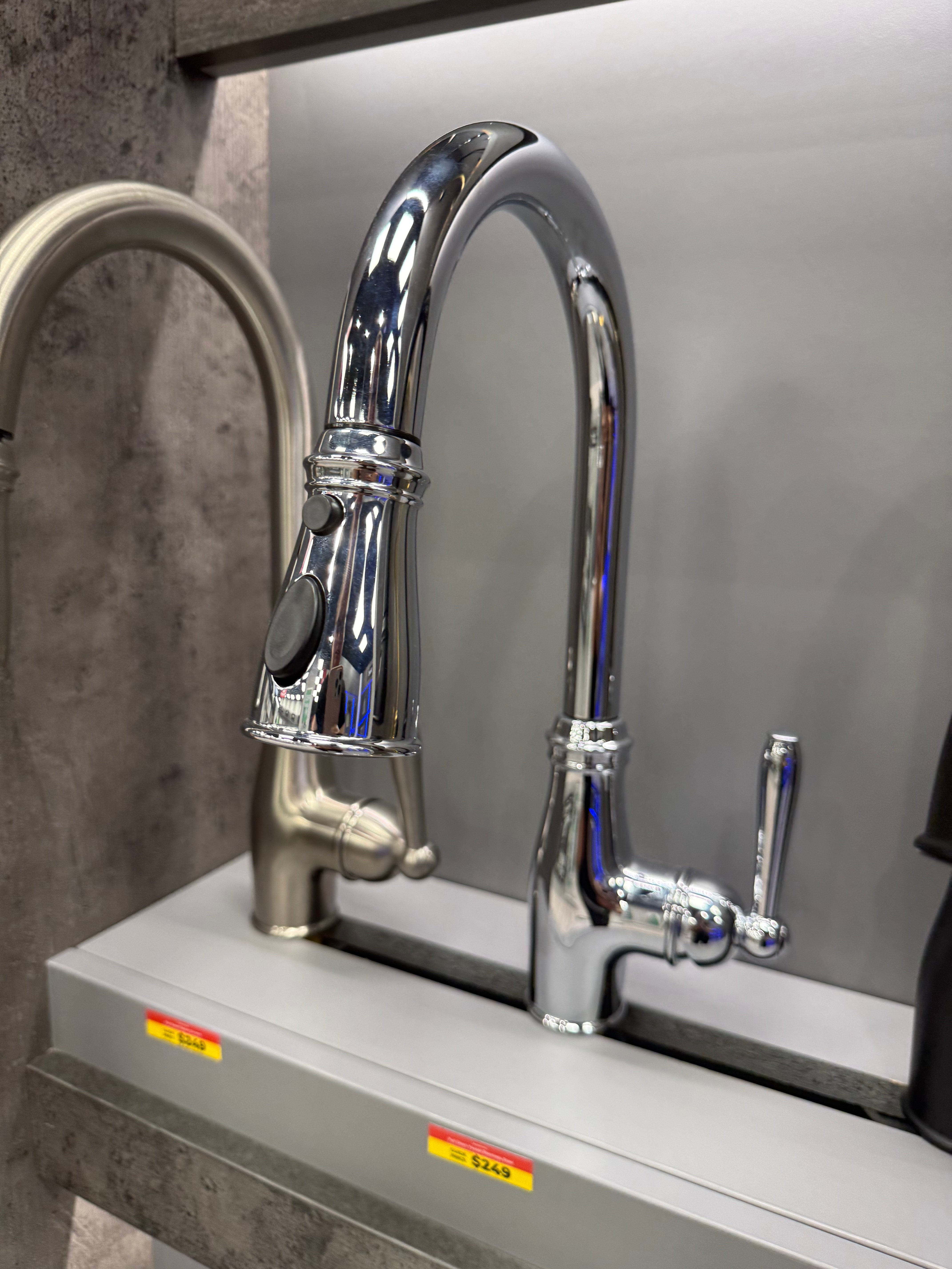 Single Lever Pull Down Kitchen Faucet in Polished Chrome