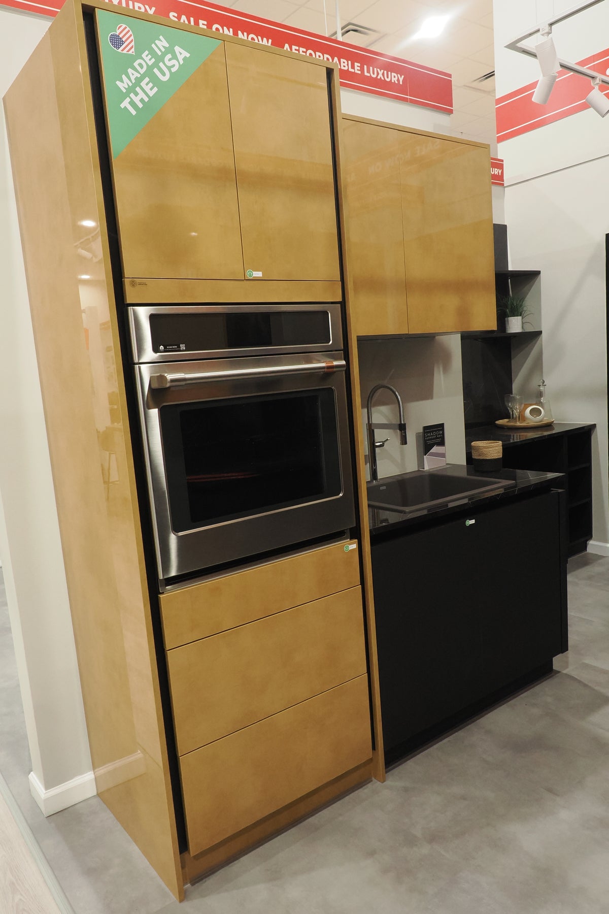 Wren Milano Ultra Kitchen with Cafe Appliances