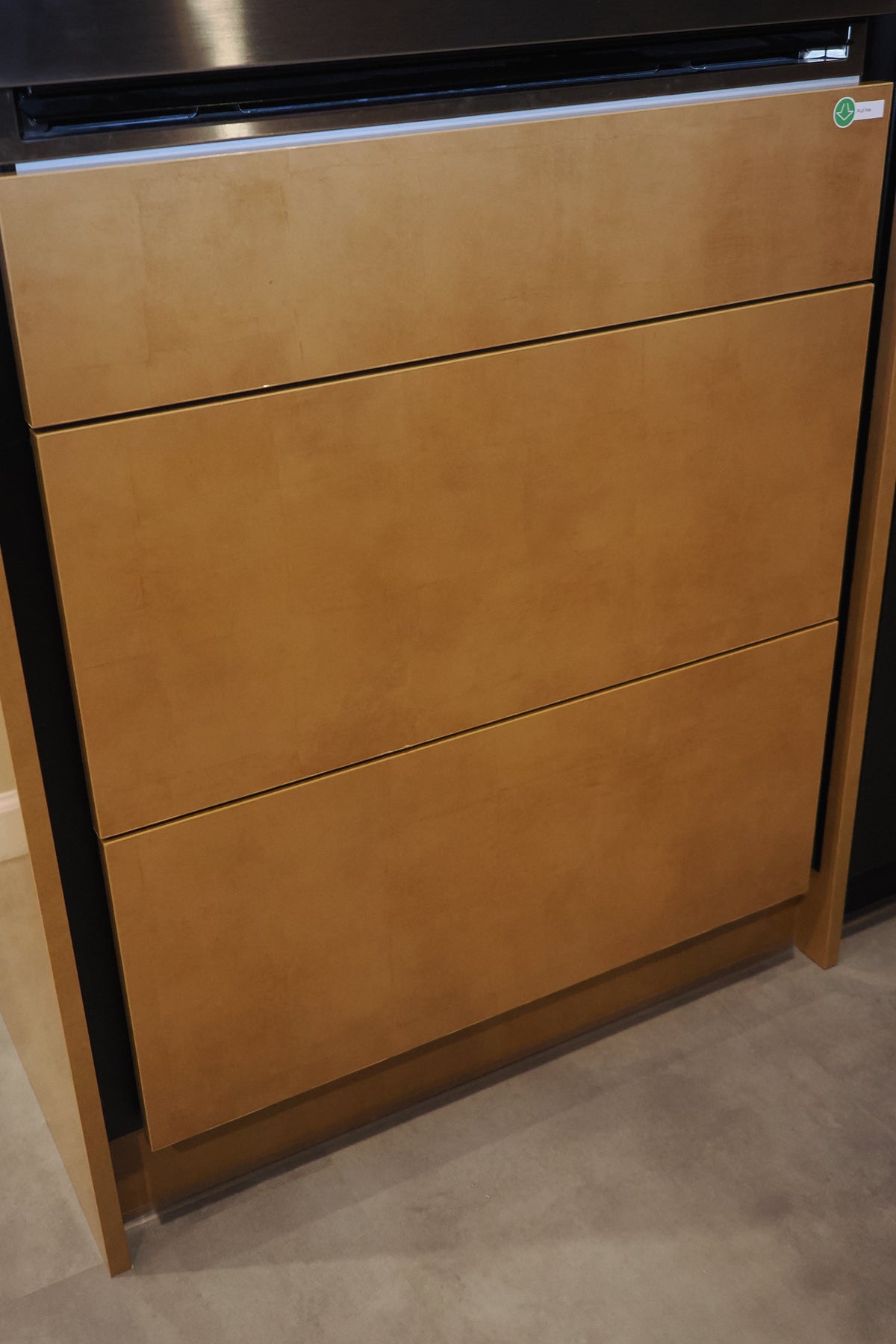 Wren Milano Ultra Kitchen with Cafe Appliances