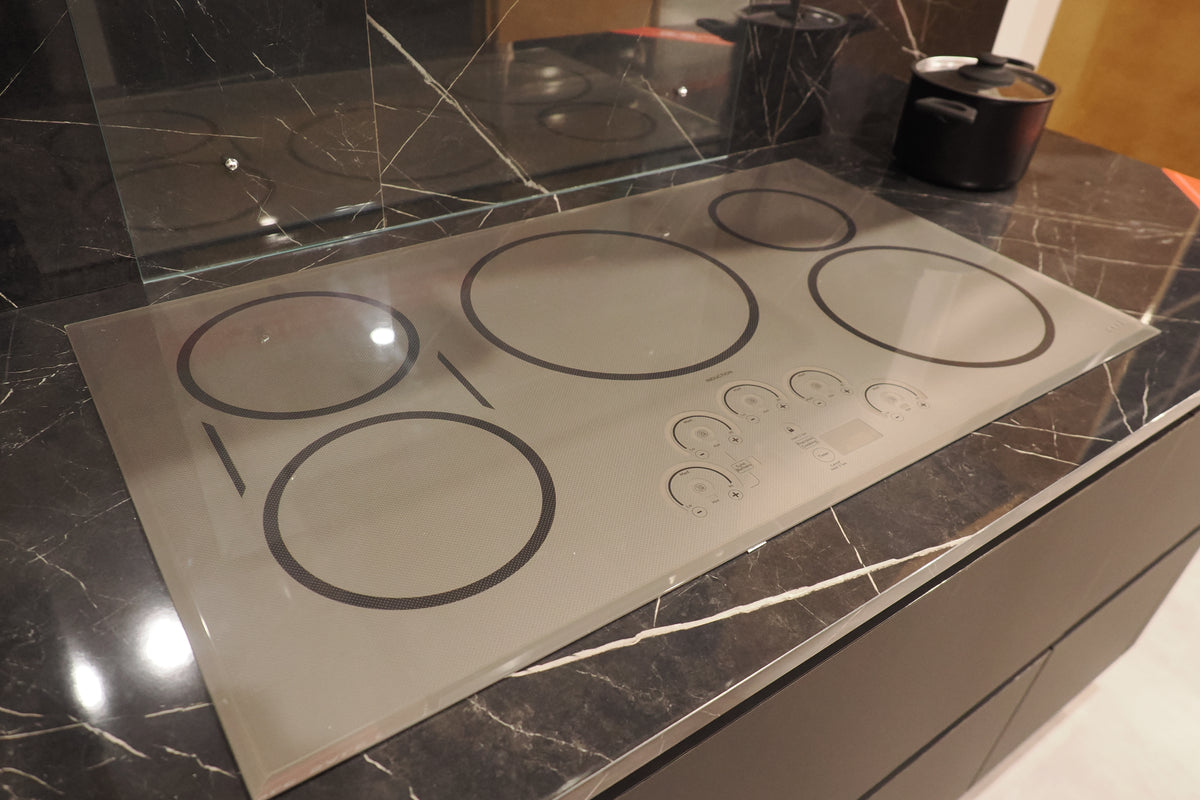Wren Milano Ultra Kitchen with Cafe Appliances