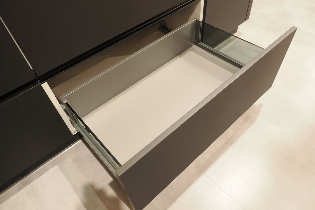 Wren Milano Ultra Kitchen with Cafe Appliances